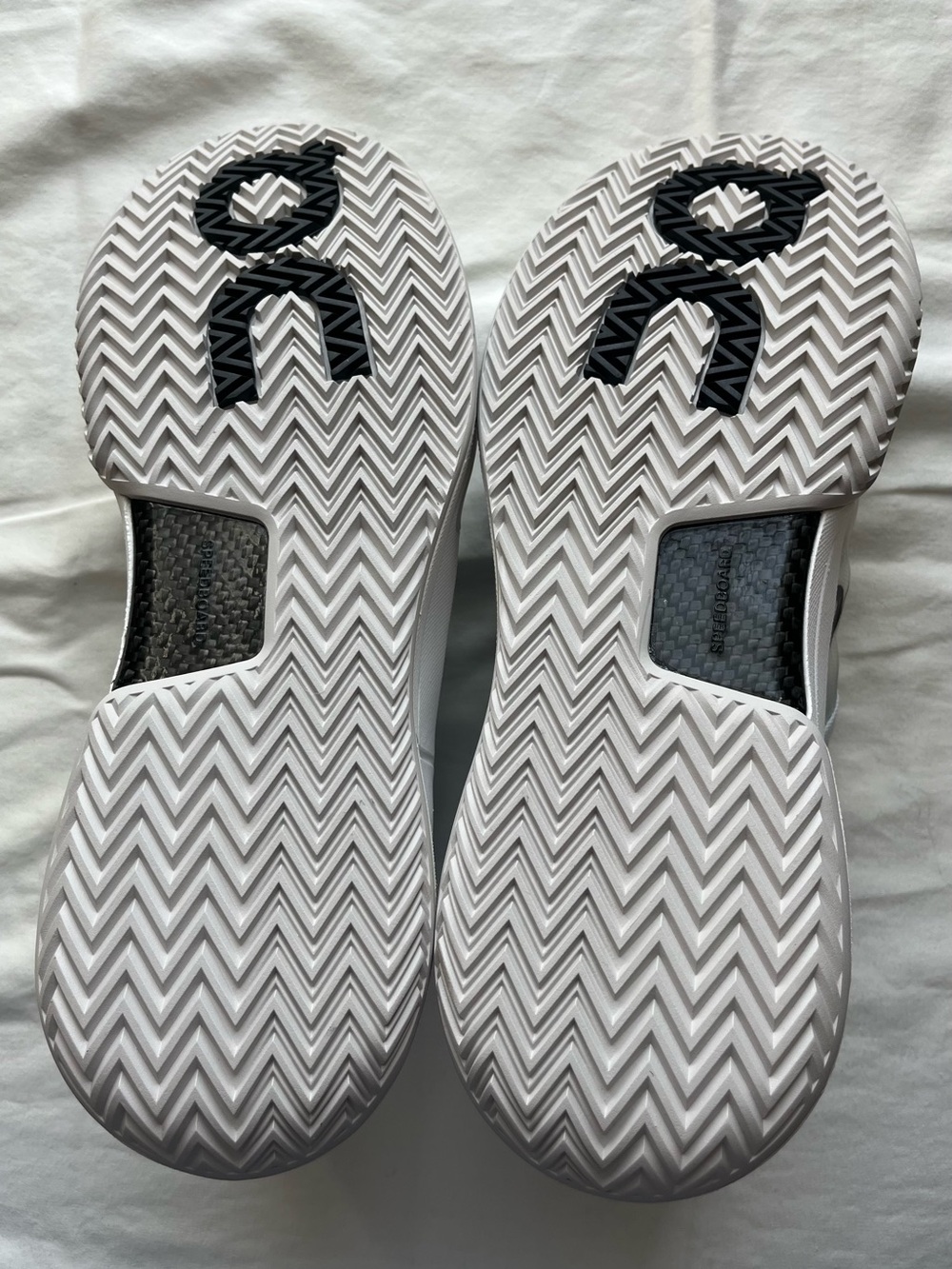 On Clouds The Roger Pro 2 Tennis Court Shoe in Arctic Pink Sz 9.5 - Picture 6 of 9